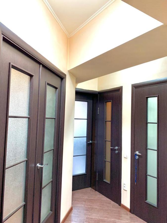 Apartment In Street Kievskaya 49 Biskek Kültér fotó